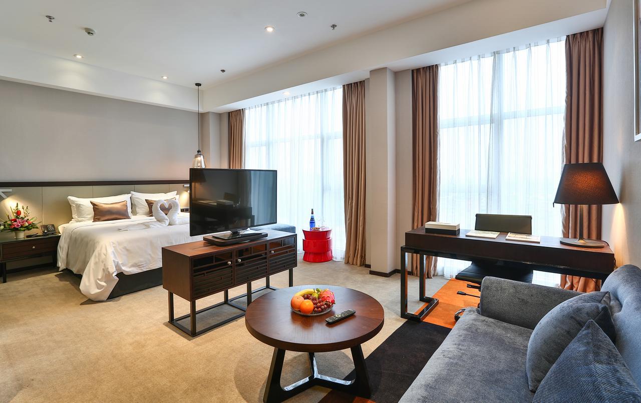 Ramada Encore Guanghan Exteriör bild